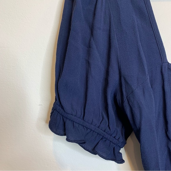 WAYF Puff Sleeve Smocked Back Crop Top Navy Blue - Picture 2 of 6